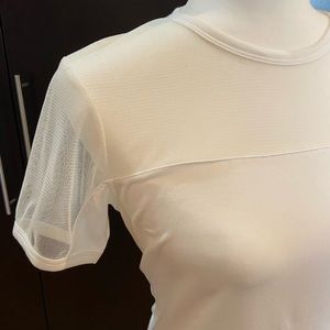 DKNY ladies white T Shirt. Size S